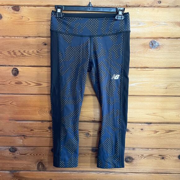 New Balance Women's Accelerate Capri 22 Leggings Small - Picture 3 of 9